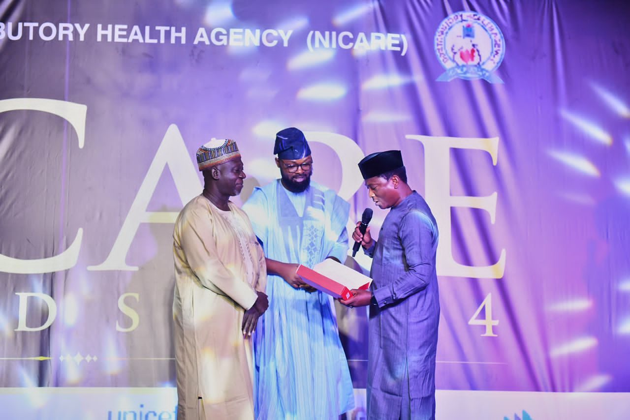 Award presentation at NiCare's inaugural Productivity Awards